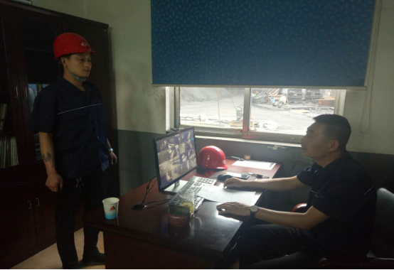 股份洗煤廠消防應(yīng)急演練活動報道(1)(2)240.png 股份洗煤廠消防應(yīng)急演練活動報道(1)(2)240.png